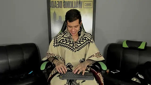 Snapshot of jamesinked_ chatting on 10, 3, 2025 jamesinked online show from 10, 3, 2025