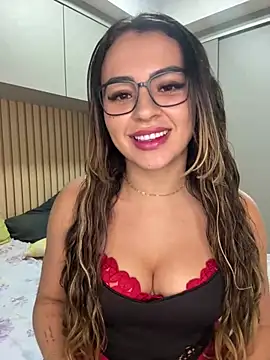 Snapshot of carol_amorim chatting on 4, 1, 2025 carol amorim online show from 4, 1, 2025