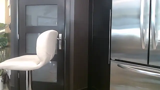 Snapshot of Toy-Daddy chatting on 21, 10, 2025 Toy-Daddy online show from 21, 10, 2025