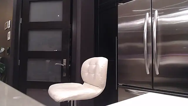 Snapshot of Toy-Daddy chatting on 25, 10, 2025 Toy-Daddy online show from 25, 10, 2025