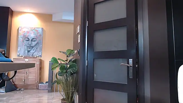 Snapshot of Toy-Daddy chatting on 4, 11, 2025 Toy-Daddy online show from 4, 11, 2025