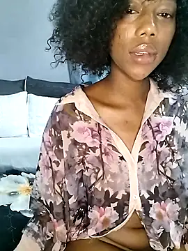 Snapshot of Sweet_nicole98 chatting on 17, 12, 2025 Sweet nicole98 online show from 17, 12, 2025