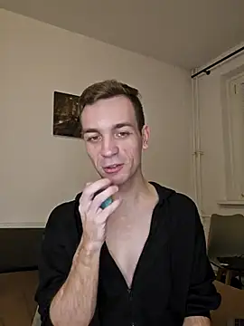 Snapshot of nickdtr chatting on 15, 12, 2025 nickdtr online show from 15, 12, 2025