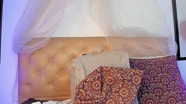 Redpandaa  online show from 11, 1, 2025