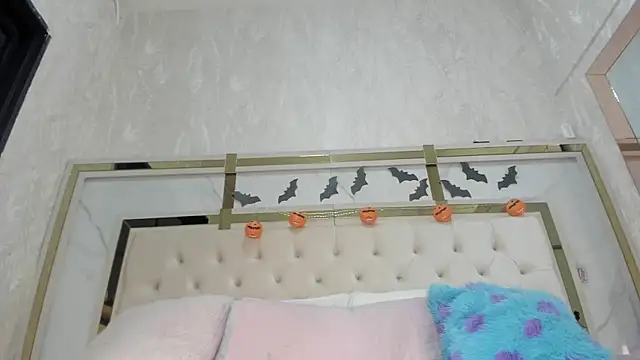 Snapshot of Victoriaa_millers chatting on 16, 10, 2025 Victoriaa millers online show from 16, 10, 2025