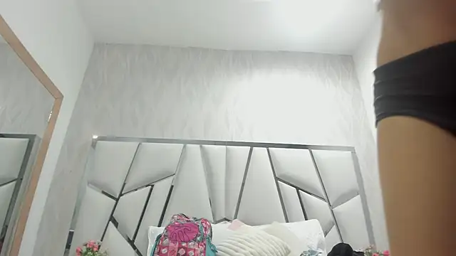 Snapshot of Victoriaa_millers chatting on 25, 10, 2025 Victoriaa millers online show from 25, 10, 2025