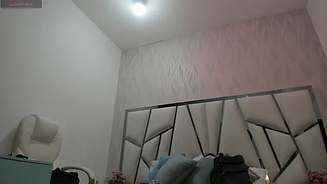 Snapshot of Victoriaa_millers chatting on 15, 2, 2026 Victoriaa millers online show from 15, 2, 2026