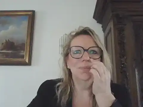 Silkesquirt online show from 3, 12, 2024