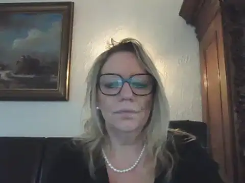 Silkesquirt online show from 11, 12, 2024