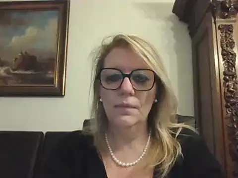 Silkesquirt online show from 12, 12, 2024
