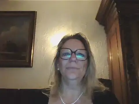 Silkesquirt online show from 13, 12, 2024