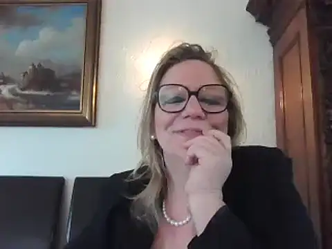 Silkesquirt online show from 20, 12, 2024