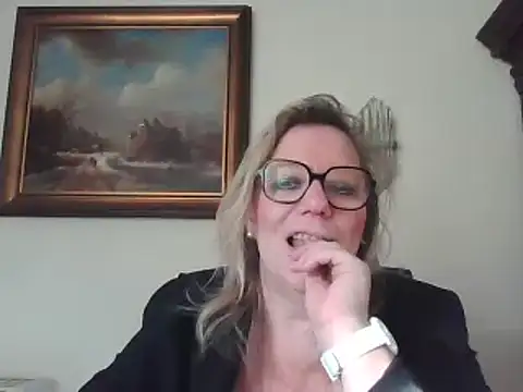 Silkesquirt online show from 13, 1, 2025