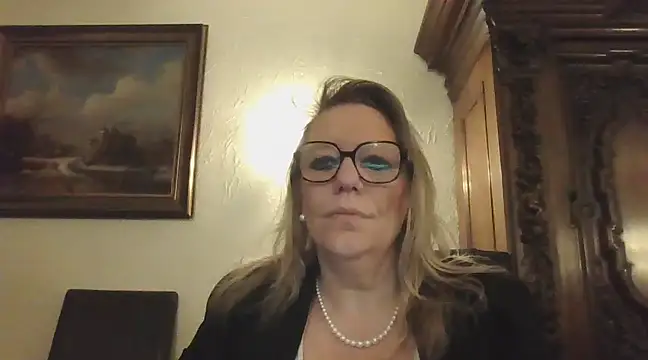 Silkesquirt online show from 20, 1, 2025