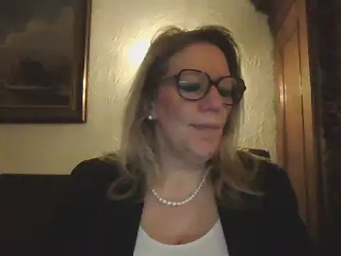 Silkesquirt online show from 22, 1, 2025