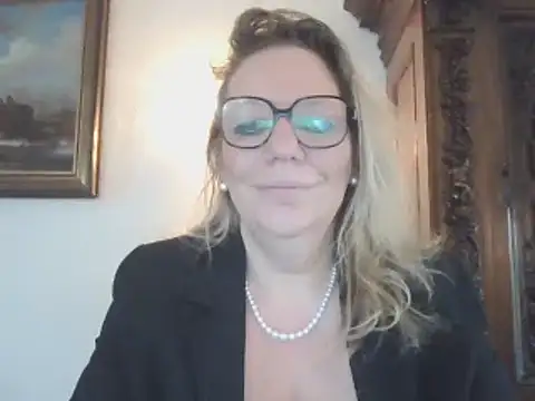 Silkesquirt online show from 6, 2, 2025