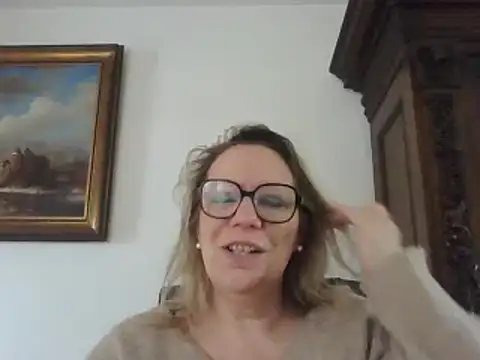 Silkesquirt online show from 26, 2, 2025