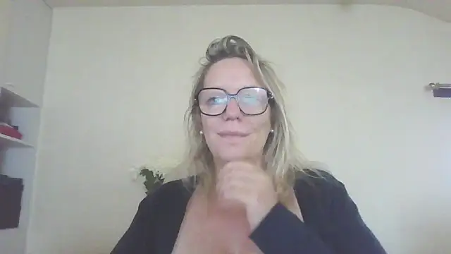 Silkesquirt online show from 21, 9, 2025