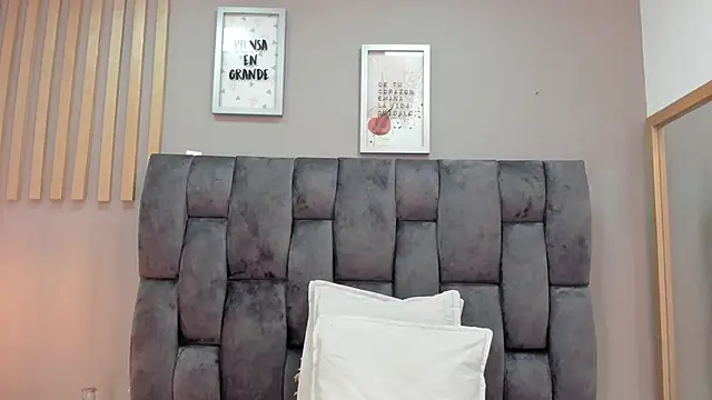 Snapshot of mariaa_fernanda chatting on 21, 10, 2025 mariaa fernanda online show from 21, 10, 2025