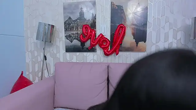  miaquevedo  online show from 5, 2, 2025