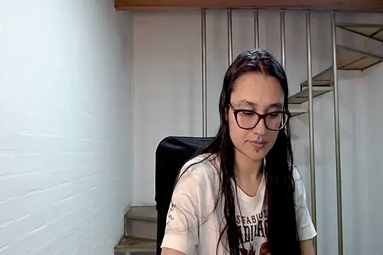 Snapshot of Jessie_Desire chatting on 25, 11, 2025 Jessie Desire online show from 25, 11, 2025