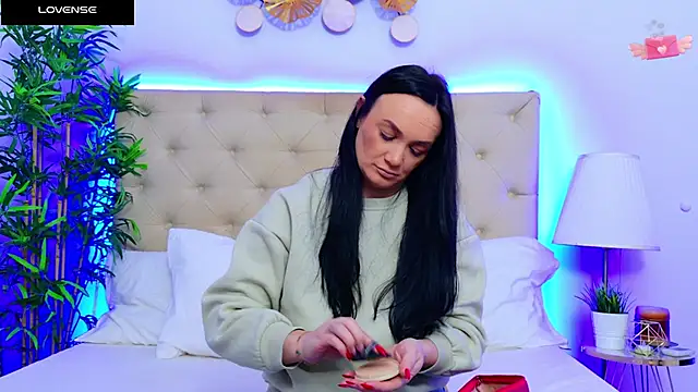 DaliyaArabian online show from 4, 1, 2025