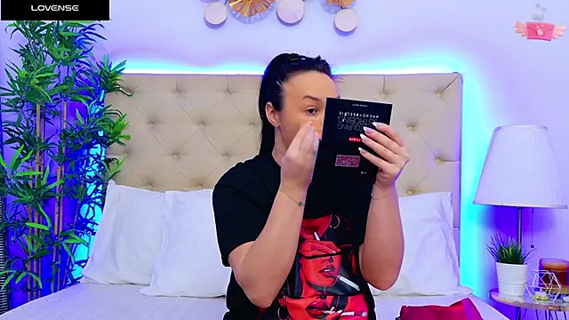 DaliyaArabian online show from 9, 1, 2025