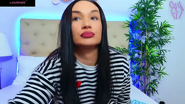 Snapshot of DaliyaArabian chatting on 9, 10, 2025 DaliyaArabian online show from 9, 10, 2025