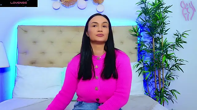 Snapshot of DaliyaArabian chatting on 22, 10, 2025 DaliyaArabian online show from 22, 10, 2025