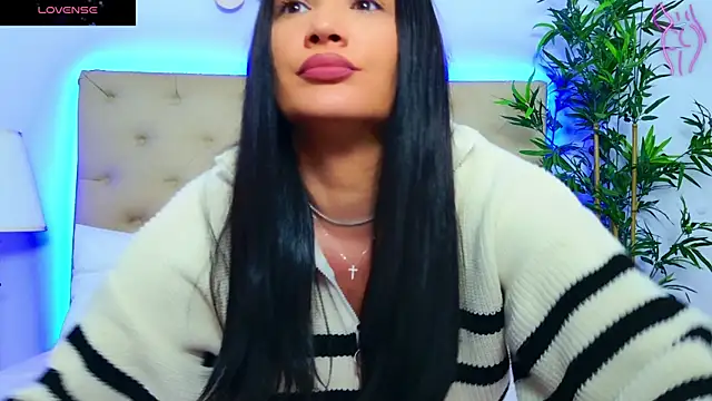 Snapshot of DaliyaArabian chatting on 30, 10, 2025 DaliyaArabian online show from 30, 10, 2025