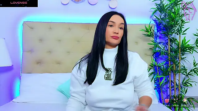 Snapshot of DaliyaArabian chatting on 3, 11, 2025 DaliyaArabian online show from 3, 11, 2025