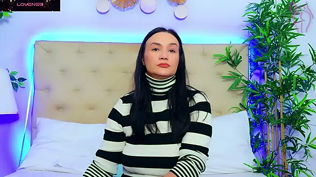 Snapshot of DaliyaArabian chatting on 14, 11, 2025 DaliyaArabian online show from 14, 11, 2025