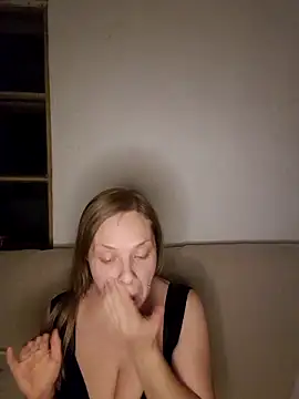 Snapshot of katiestevens chatting on 24, 10, 2025 katiestevens online show from 24, 10, 2025