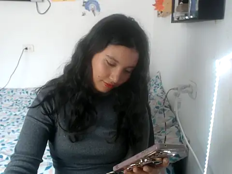 HannaKlein online show from 22, 9, 2025