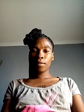 Snapshot of hoittytoittyxx chatting on 27, 10, 2025 hoittytoittyxx online show from 27, 10, 2025