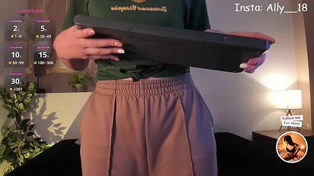 Snapshot of Ally_addams chatting on 31, 1, 2025 Ally addams online show from 31, 1, 2025