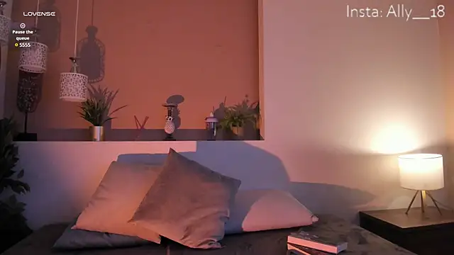 Snapshot of Ally_addams chatting on 7, 3, 2025 Ally addams online show from 7, 3, 2025