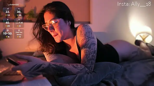 Snapshot of Ally_addams chatting on 10, 3, 2025 Ally addams online show from 10, 3, 2025