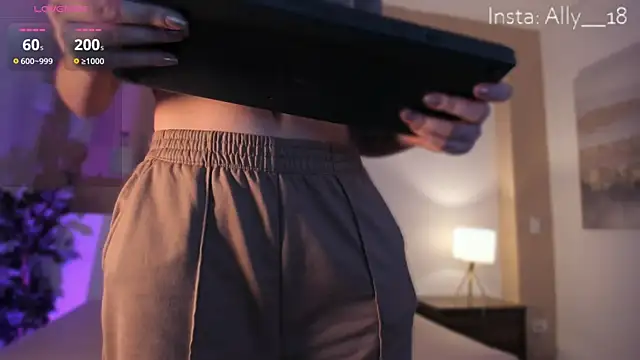 Snapshot of Ally_addams chatting on 11, 3, 2025 Ally addams online show from 11, 3, 2025