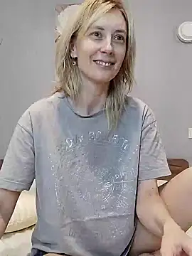 Snapshot of AvelinaLeoni chatting on 12, 12, 2024 AvelinaLeoni online show from 12, 12, 2024