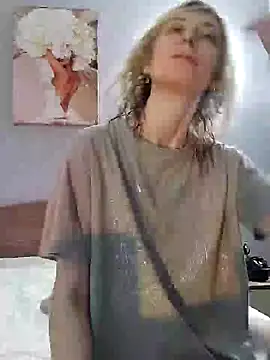 Snapshot of AvelinaLeoni chatting on 25, 12, 2024 AvelinaLeoni online show from 25, 12, 2024