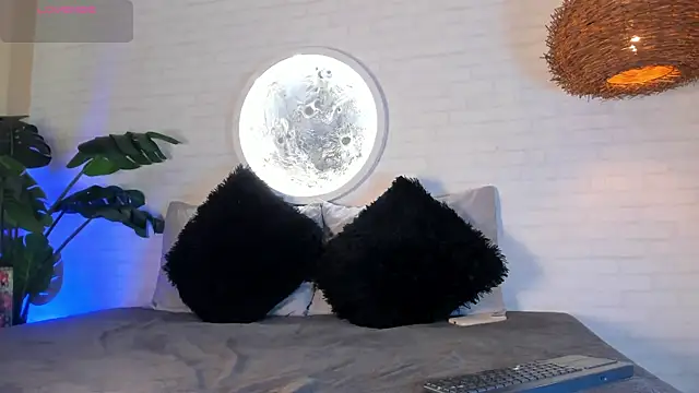 Elise Diamond online show from 12, 3, 2025