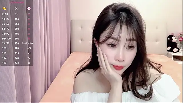 aisha123123 online show from 1, 2, 2025