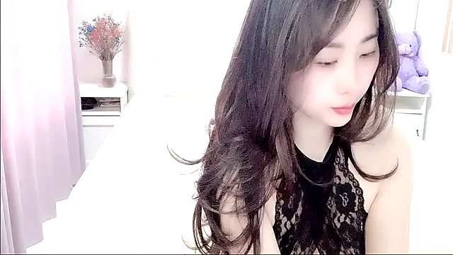 aisha123123 online show from 13, 1, 2026