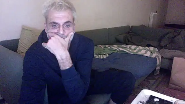 Snapshot of skossa777 chatting on 24, 10, 2025 skossa777 online show from 24, 10, 2025