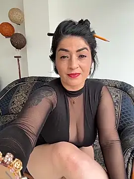 karenlennox1 online show from 15, 2, 2026