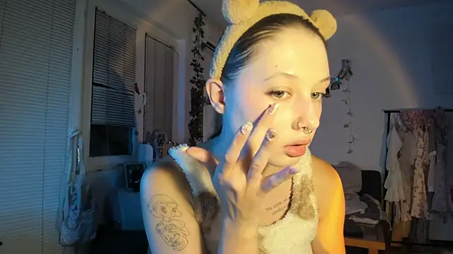 Jenny darling love online show from 2, 11, 2025