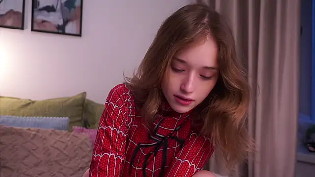 Snapshot of EdlinHargus chatting on 7, 11, 2025 EdlinHargus online show from 7, 11, 2025