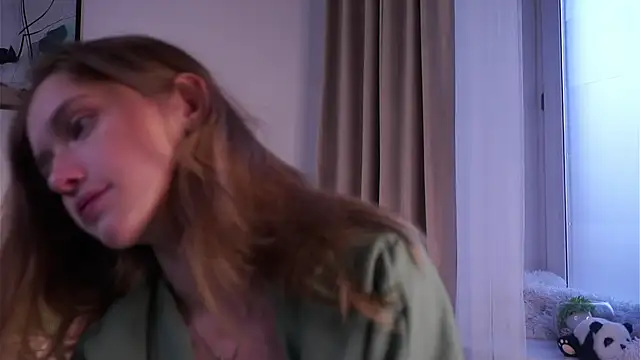 Snapshot of EdlinHargus chatting on 8, 11, 2025 EdlinHargus online show from 8, 11, 2025