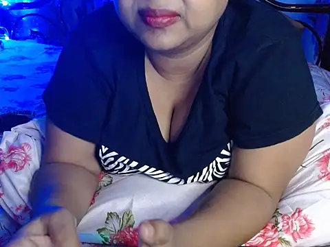 Snapshot of TASHa009 chatting on 19, 10, 2025 TASHa009 online show from 19, 10, 2025